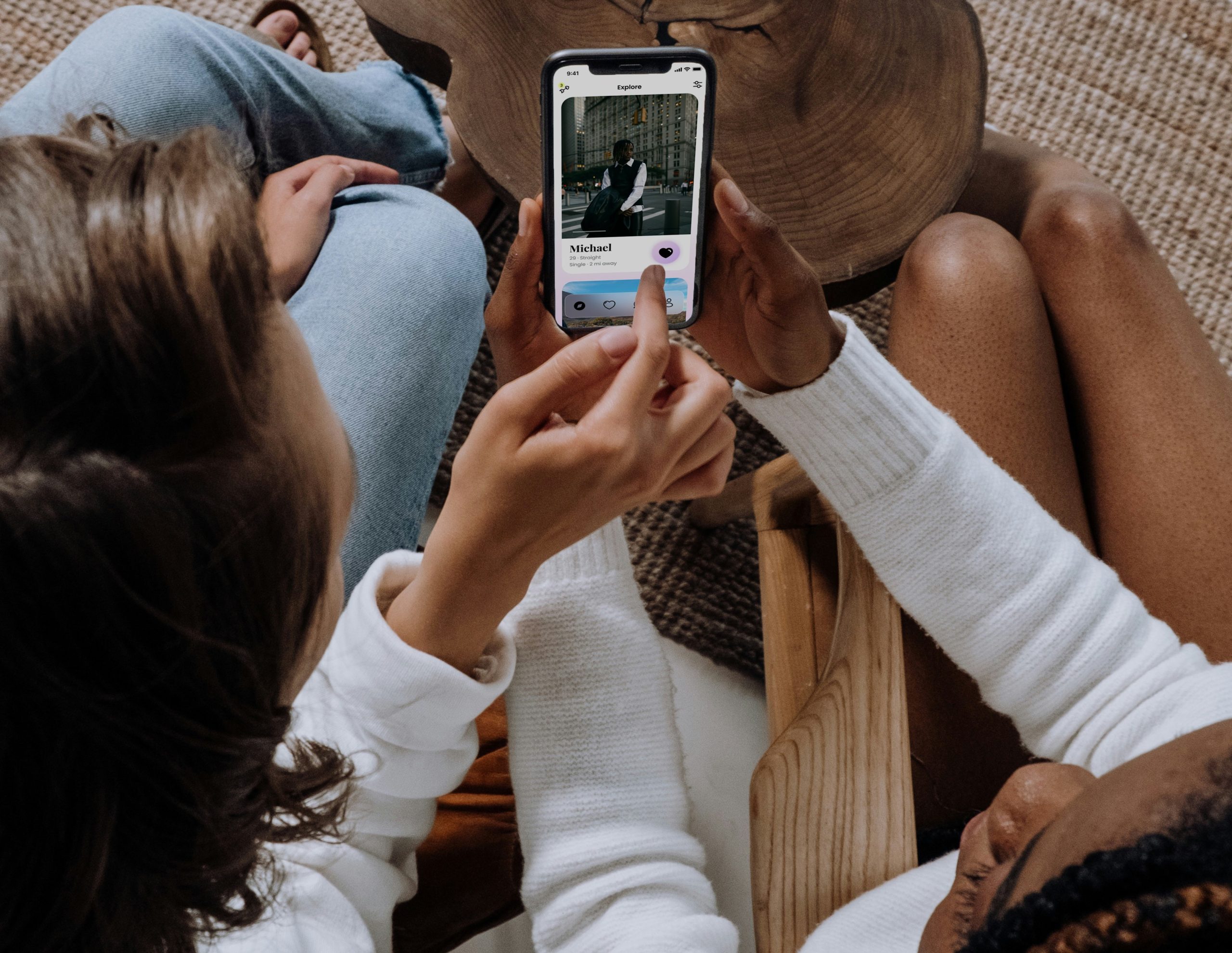 Modern Dating Dilemma: Navigating the World of Online Dating