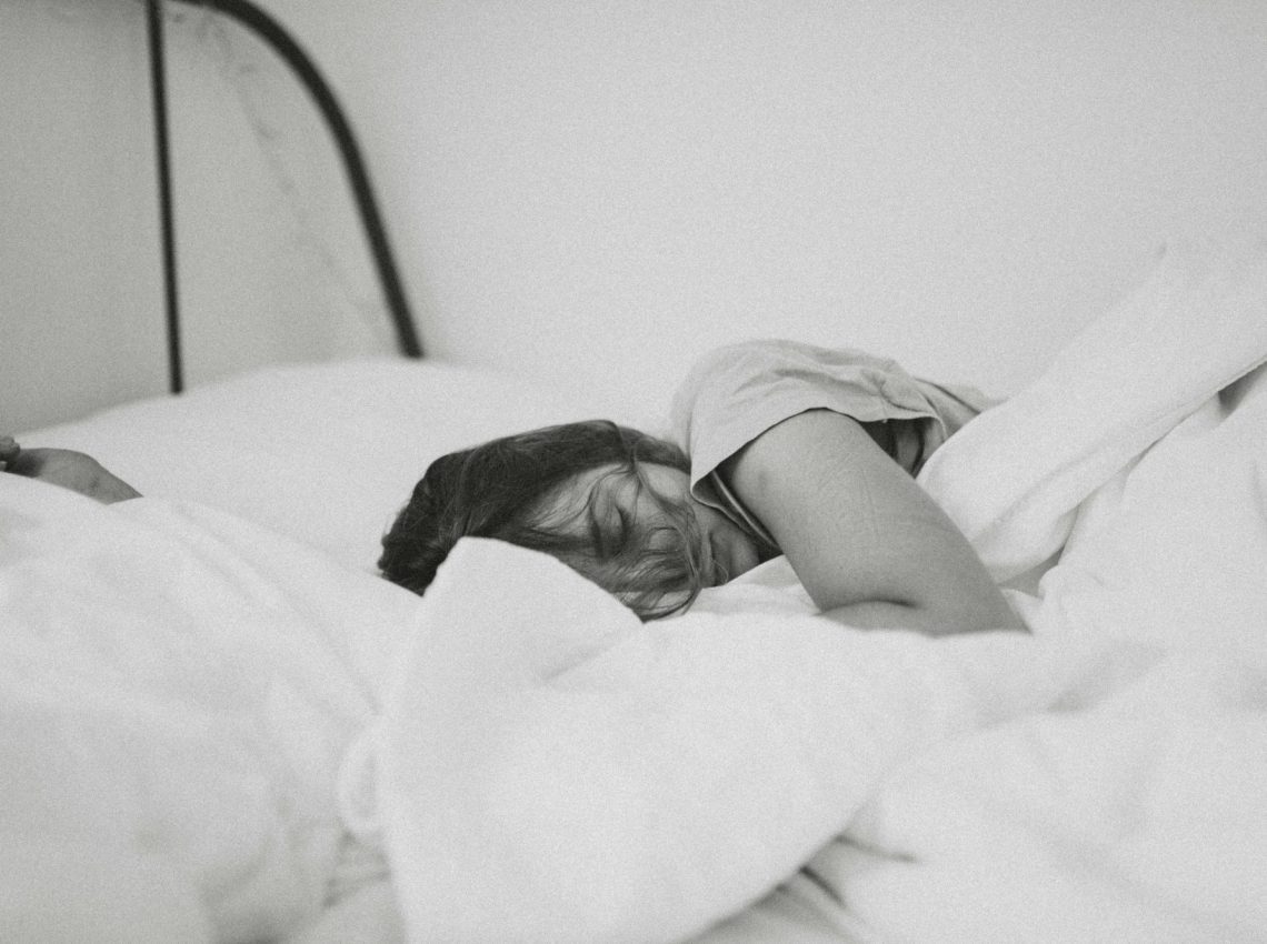 Use Three Scents to Help You Sleep Better